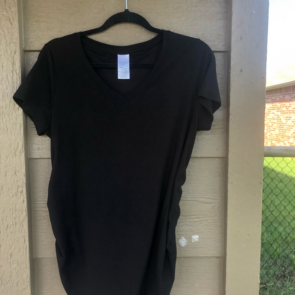 black T-shirt Time And Tru Maternity Medium